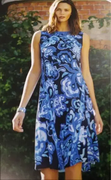 컨디션 최상 레오나르 풍성한 A라인 원피스 42