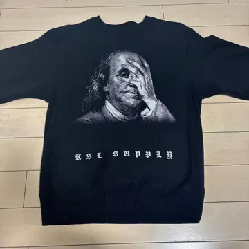 avalanche 블랙 맨투맨