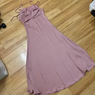 핑크 맥시 드레스 스트랩 포함