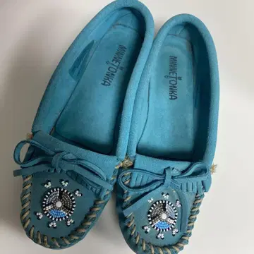 [ 새상품급 ] 미네통카 모카신 터콰이즈 블루 23.5 신발