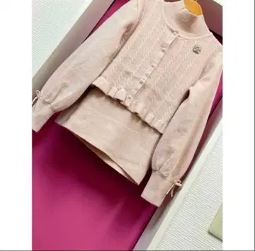 그레이 니트 앙상블 비쥬 포함