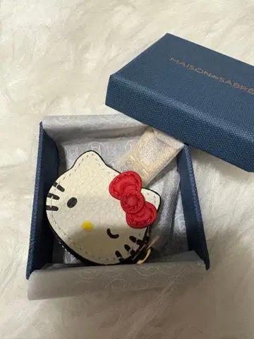 Maison de Sabre x HELLO KITTY 참