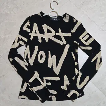 Desigual 데시구알 얇은 니트 그래픽 프린트 긴팔