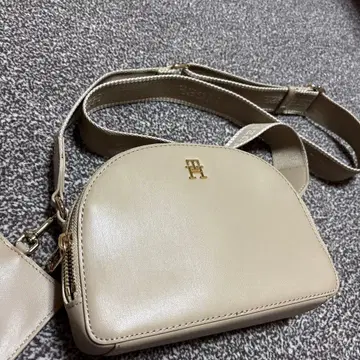 TOMMY HlLFGER/베이지/숄더백