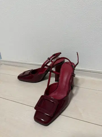 버건디 슬링백 펌프스