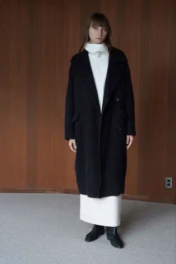 CLANE SHORT SHAGGY COCOON OVER COAT