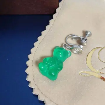 우타프리 Q-pot 하드 구미 테디베어 귀찌 (한쪽)