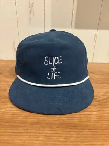 Cali Headwear 캡 네이비 자수 6패널