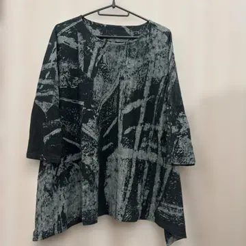 새상품급 추상적인 패턴의 칠부 소매 튜닉 사이즈 38