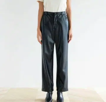 새상품 SeaRoomlynn 탄파 가죽 스트레이트 팬츠 블랙 M