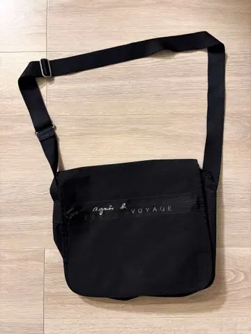 Agnes b. 숄더백 블랙 나일론