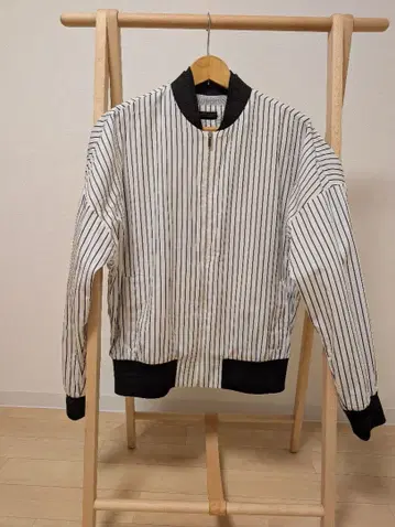 캘빈 클라인 스트라이프 블루종