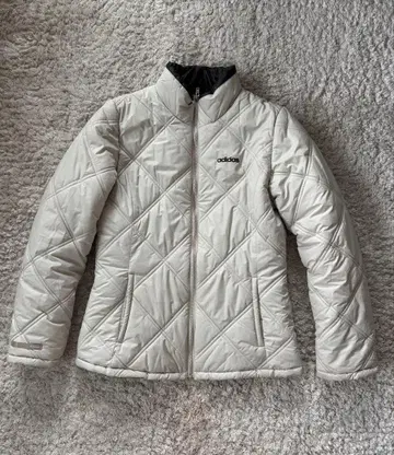 adidas 퀼팅 자켓 화이트 블랙