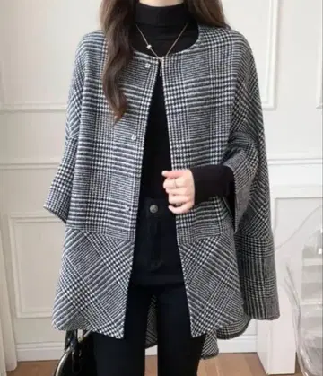체크 무늬 케이프 코트 M 사이즈 블랙 화이트