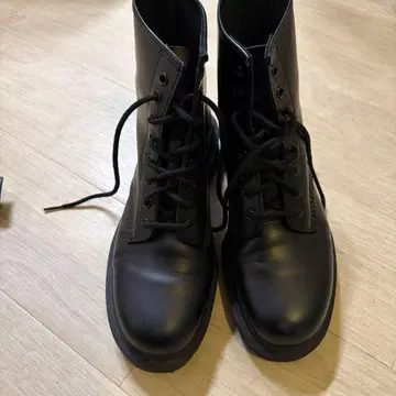 닥터마틴 Dr.Martens 8홀 1460 부츠