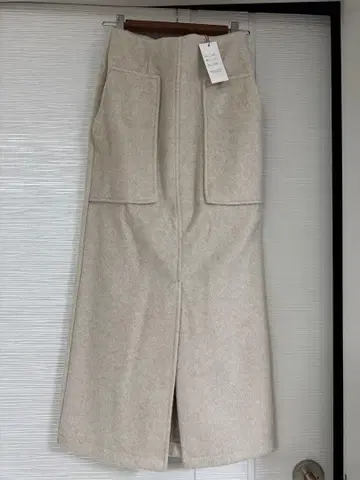 BASEMENT online 베이커 타이트 스커트 오트밀 가을/겨울 인기