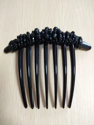 블랙 장식 비즈 헤어콤