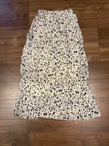 HARDY NOIR 스커트