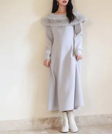 세존 드 파피용 퍼 트리밍 롱 원피스