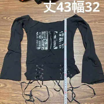 오프숄더 블랙 상의 레이스업