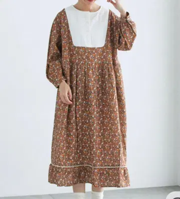 사만사 모스모스 WEB 한정판 가슴 배색 꽃무늬 원피스 브라운