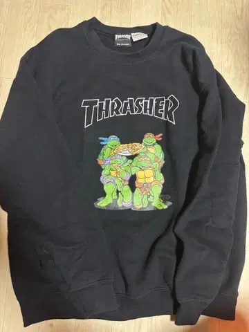 THRASHER 트레셔 맨투맨