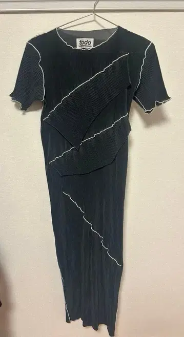 todo 코토하요코자와 블랙 롱 원피스 반팔