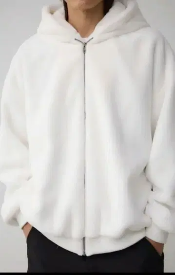 B-HEAT 인조 모피 후디 블루종 화이트