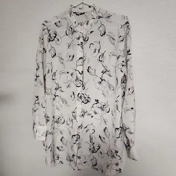 뷰티유스 꽃무늬 긴팔 셔츠 화이트/블랙