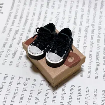 오비츠11 로우컷 스니커즈 신발 바이컬러 작가 블랙 화이트