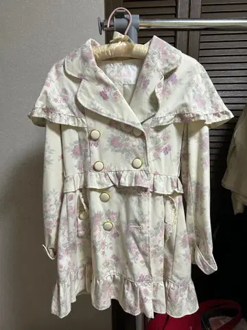 [레어] LIZLISA 리즈리사 꽃무늬 트렌치코트 케이프 포함