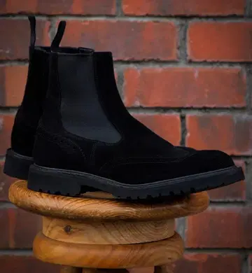 Tricker's 사이드 고어 부츠 스웨이드 클래식