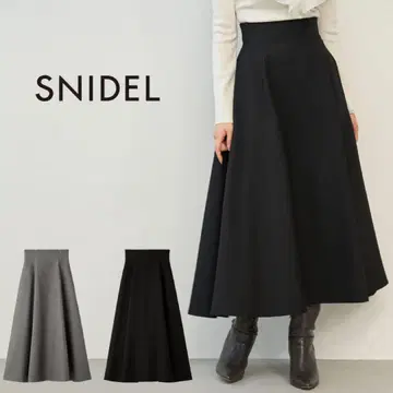 [ 완판템 ] Snidel 라이트 본딩 플레어 스커트 블랙