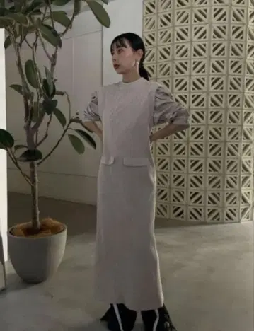 새상품급 Ameri VINTAGE 아이보리 리브 스트레이트 드레스