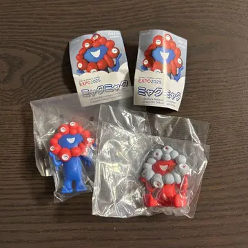 만박 미야쿠미야쿠 캡슐 토이 2개