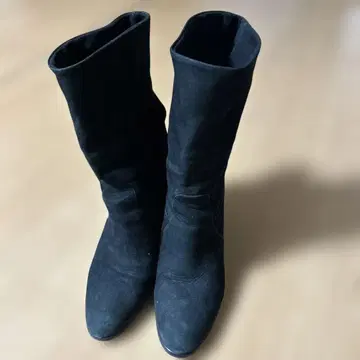 블랙 스웨이드 미들 부츠 힐 8cm