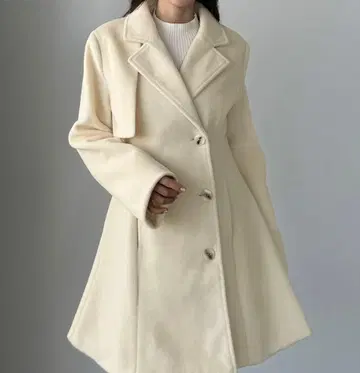 미들 기장 허리 쉐이프 플레어 코트 L 사이즈