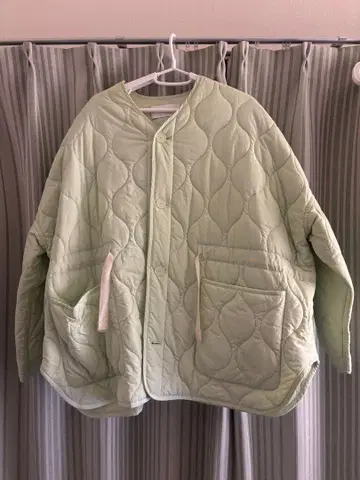 ASTRAET 라이트 그린 퀼팅 자켓