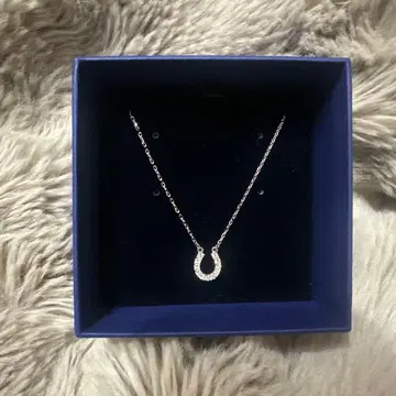 스와로브스키 말굽 목걸이