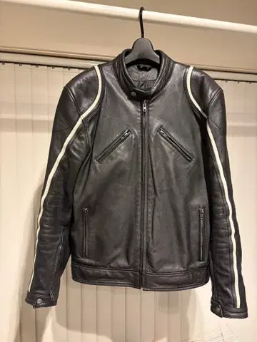 데그너 싱글 가죽 자켓