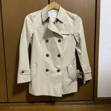 베이지 더블 브레스트 트렌치코트 쿠미쿄쿠 깔끔한 취업활동 코트