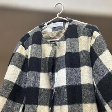 쇼콜라피네 로브 체크 무늬 코트