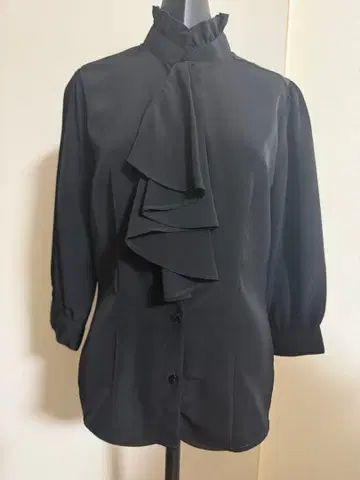 [ 미사용 ] 나라 까미체 프릴 블랙 블라우스