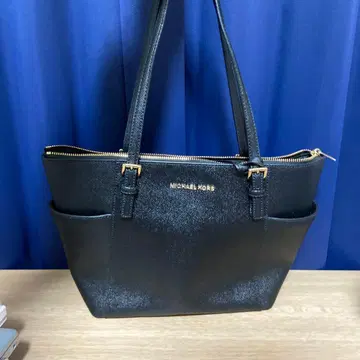 [ MICHAEL KORS ] 토트백 블랙
