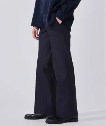 united tokyo 사이드 밴딩 플레어 데님 블랙 2