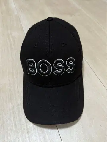 [새상품급] HUGO BOSS 블랙 자수 로고 캡