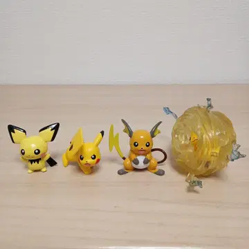 포켓몬 피규어 몬코레 피츄 피카츄 라이츄 피카츄토