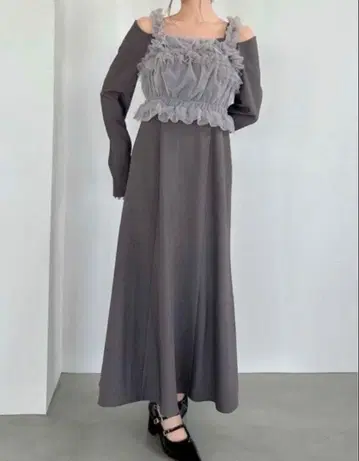 더즐린 튤 개더 뷔스티에 컷 원피스