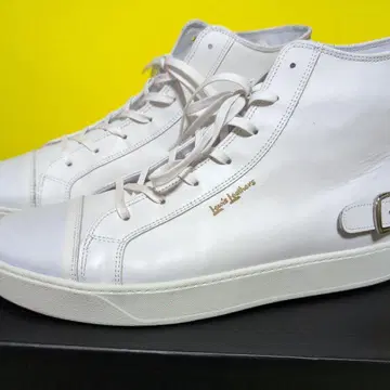 Lewis Leathers 화이트 하이컷 스니커즈