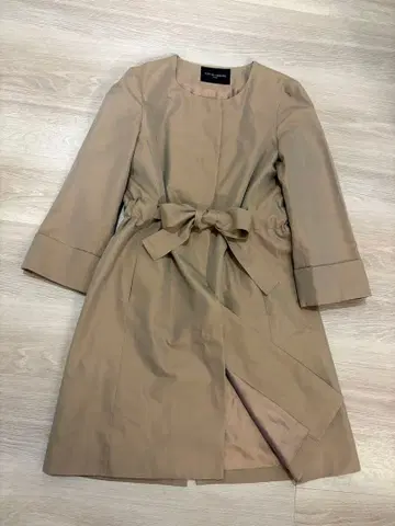 유나이티드 애로우즈 노카라 트렌치코트 허리 리본 레인보우 M